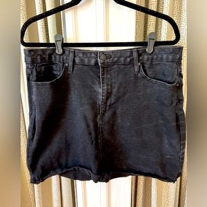 Black frayed denim skirt